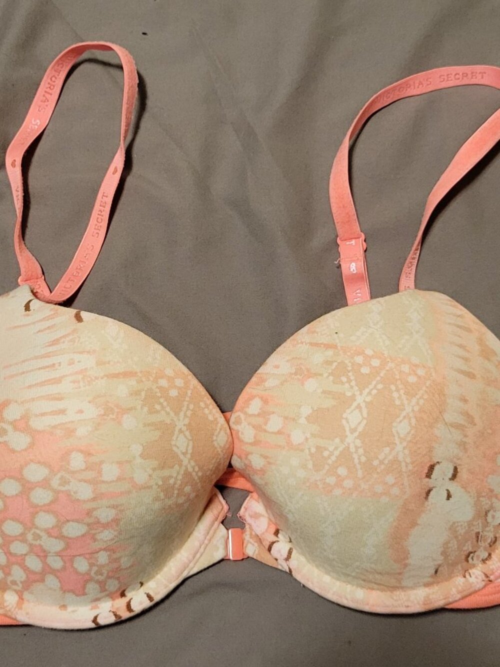 Victoria's Secret Front-Close Push-Up Bra - Picture 3 of 15